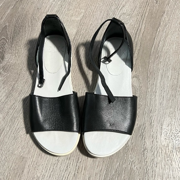 ELK SANDALS UPPER NAVY BLUE LEATHER SIZE 36 - Picture 2 of 7